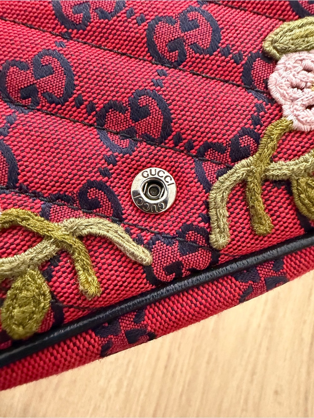 Gucci Red Mini Floral GG Marmont Shoulder Bag - Picture 7 of 8